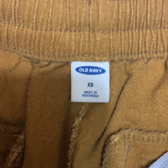 Old navy shorts - Picture 6 of 6